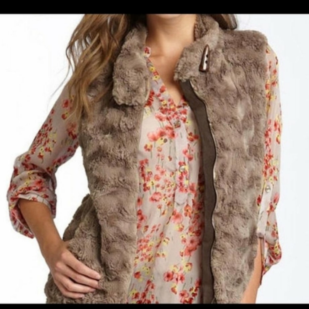 Sanctuary Faux Fur Taupe Vest - Picture 4 of 12